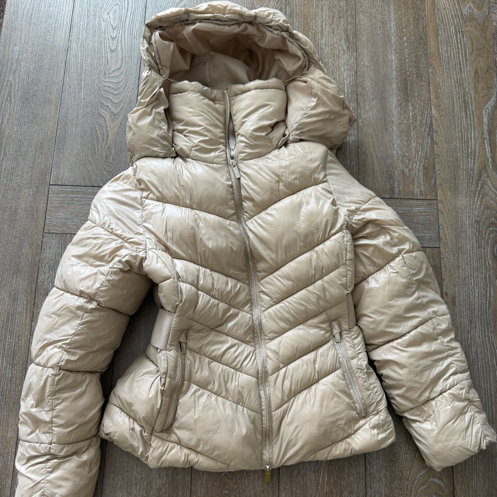EUC BuffBunny Cream Puffer Jacket with Hood and Chevron Quilting